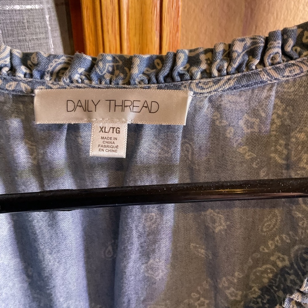 NWT. Daily Threads Long Sleeve Blue Patterned Dress size XL - Picture 5 of 7